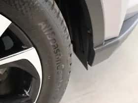 Toyota C-HR (2021) thumbnail 10