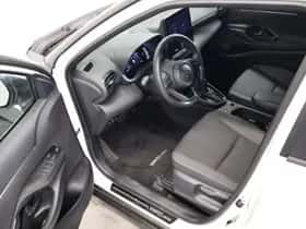 Toyota Yaris Cross (2024) thumbnail 17