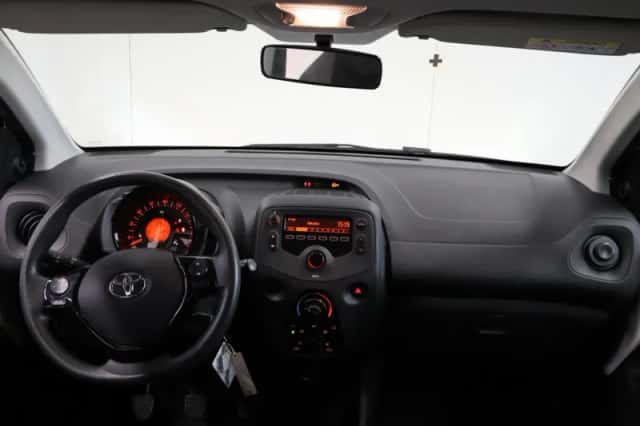 Toyota Aygo (2020) thumbnail 3