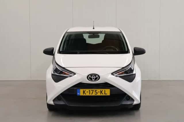 Toyota Aygo (2020) thumbnail 5