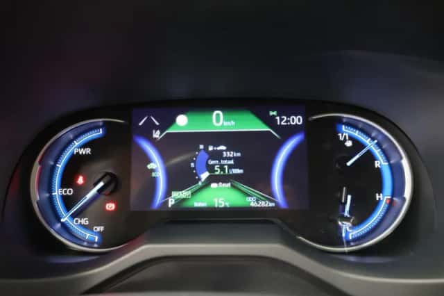 Toyota RAV4 (2022) thumbnail 4