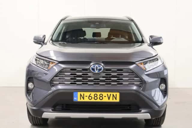 Toyota RAV4 (2022) thumbnail 6