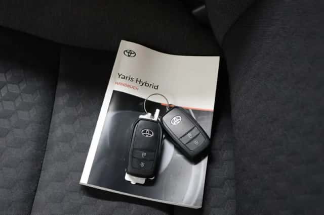Toyota Yaris (2022) thumbnail 4