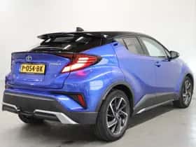 Toyota C-HR (2020) thumbnail 2