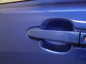 Toyota C-HR (2020) thumbnail 18