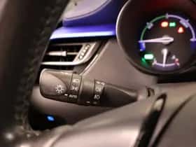 Toyota C-HR (2020) thumbnail 25