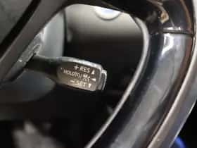 Toyota C-HR (2020) thumbnail 28