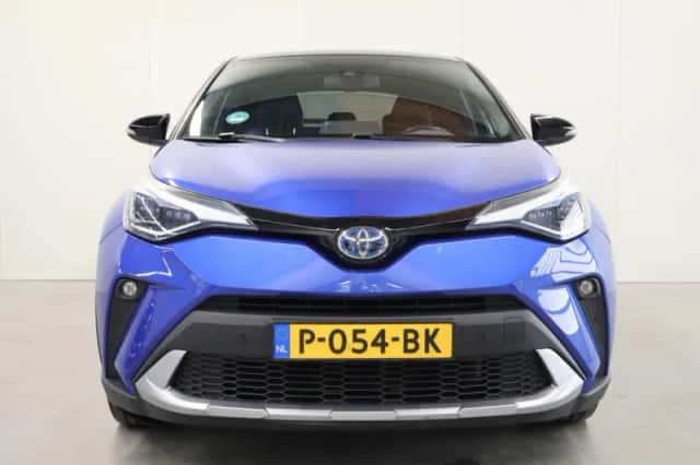 Toyota C-HR (2020) thumbnail 6