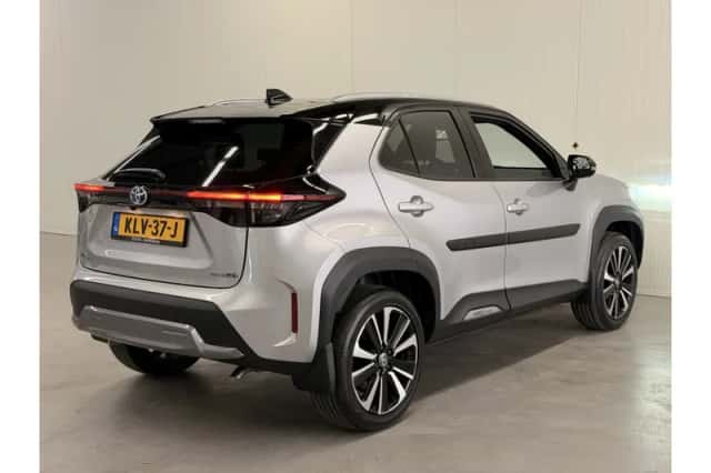 Toyota Yaris Cross (2021) thumbnail 2