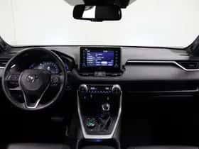 Toyota RAV4 (2020) thumbnail 3