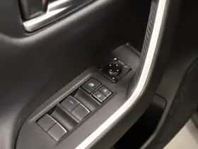 Toyota RAV4 (2020) thumbnail 24