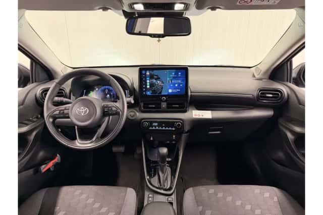 Toyota Yaris (2026) thumbnail 3
