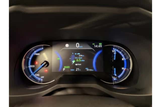 Toyota RAV4 (2022) thumbnail 4