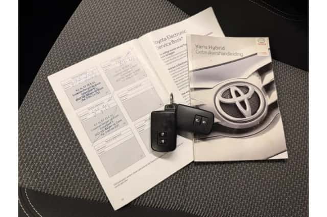 Toyota Yaris (2015) thumbnail 5
