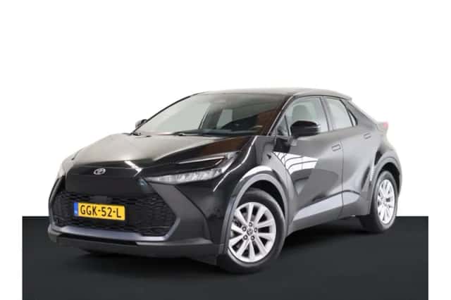 Toyota C-HR (2024) thumbnail 1