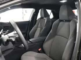 Toyota C-HR (2024) thumbnail 17