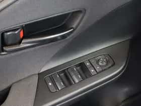 Toyota C-HR (2024) thumbnail 20