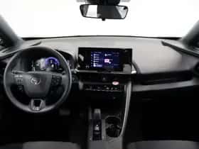 Toyota C-HR (2024) thumbnail 3