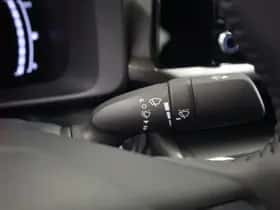 Toyota C-HR (2024) thumbnail 23