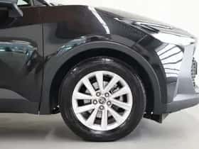 Toyota C-HR (2024) thumbnail 9
