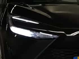 Toyota C-HR (2024) thumbnail 10