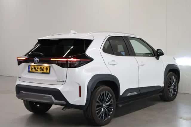 Toyota Yaris Cross (2022) thumbnail 2