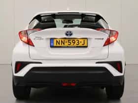 Toyota C-HR (2017) thumbnail 11