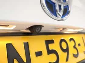 Toyota C-HR (2017) thumbnail 14