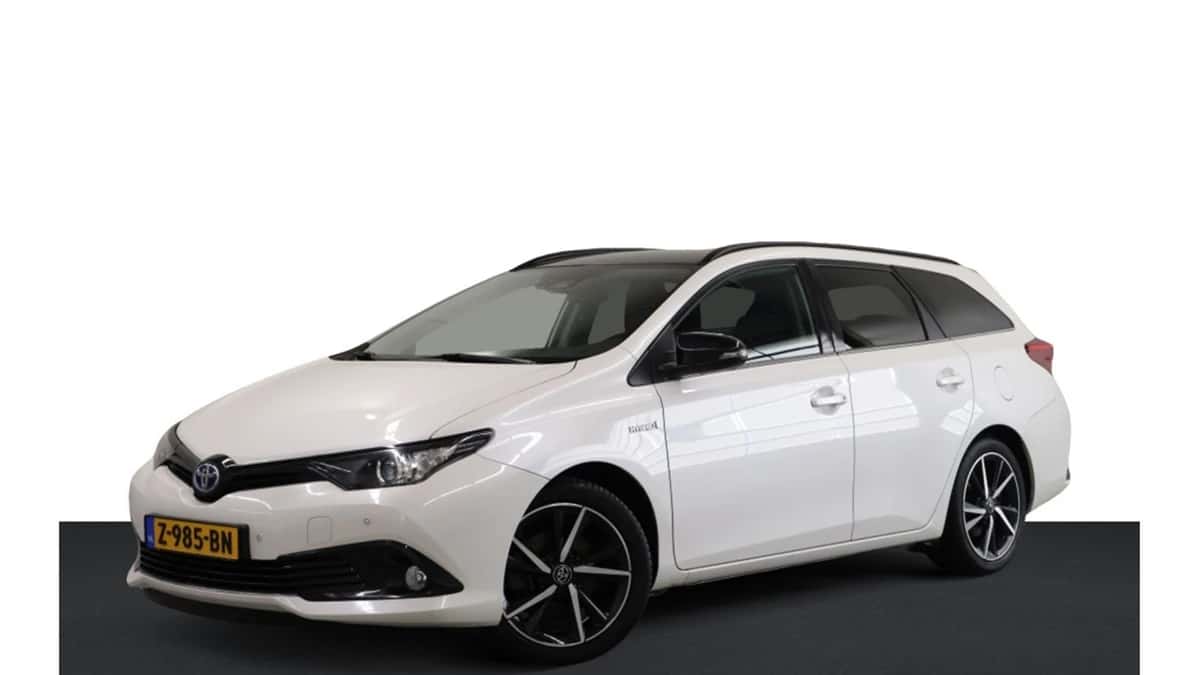 Toyota Auris (2018) — foto 1