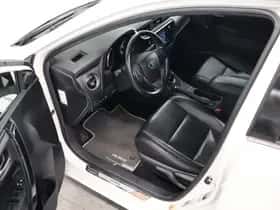 Toyota Auris (2018) thumbnail 15