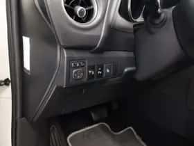 Toyota Auris (2018) thumbnail 19