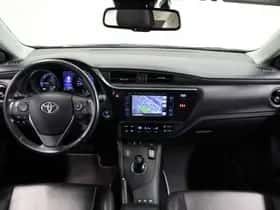 Toyota Auris (2018) thumbnail 3
