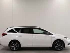 Toyota Auris (2018) thumbnail 8