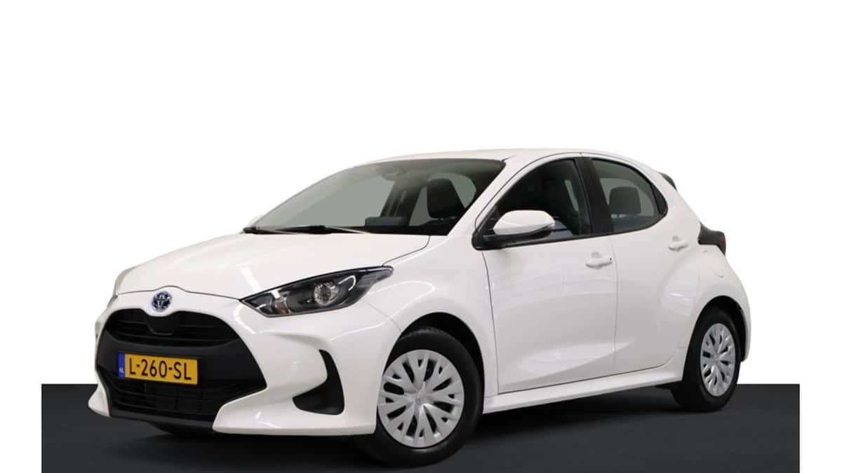 Toyota Yaris (2021) — foto 1