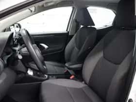 Toyota Yaris (2021) thumbnail 18