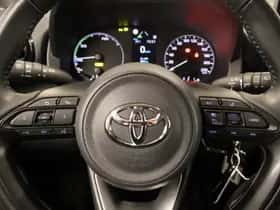 Toyota Yaris (2021) thumbnail 23