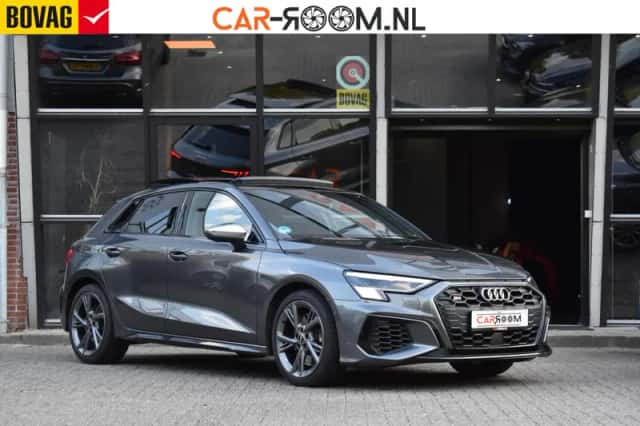Audi A3 (2023) thumbnail 2