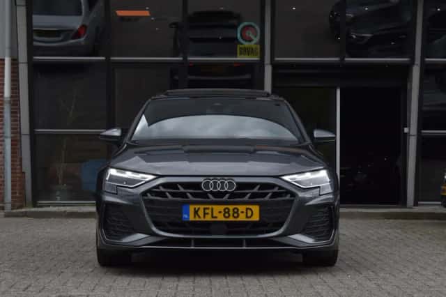 Audi A3 (2025) thumbnail 2