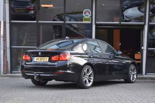 BMW 3-Serie (2012) thumbnail 5