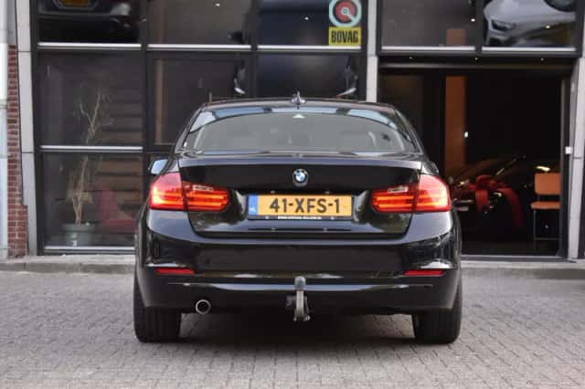 BMW 3-Serie (2012) thumbnail 6