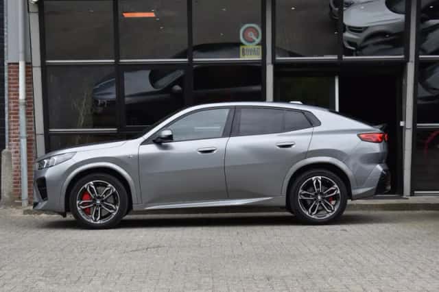 BMW X2 (2024) thumbnail 5
