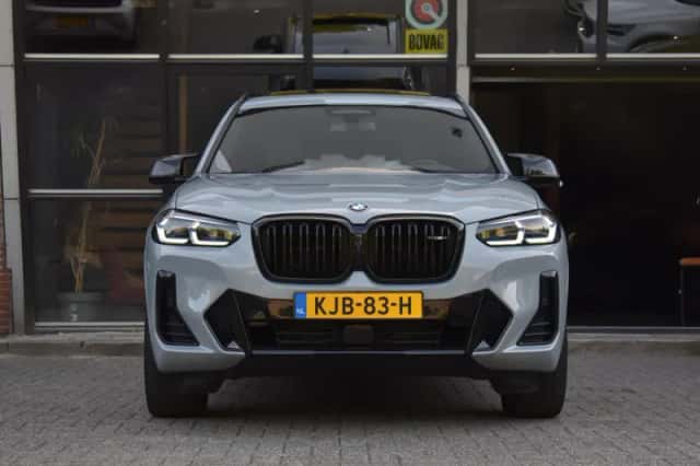 BMW X3 (2023) thumbnail 3