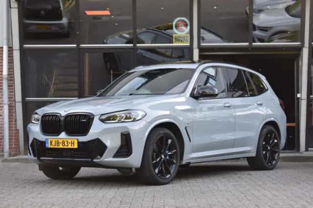 BMW X3 (2023) thumbnail 4