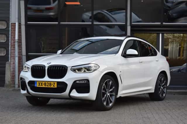 BMW X4 (2019) thumbnail 4