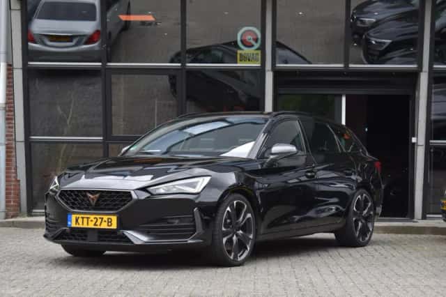 CUPRA Leon Sportstourer (2024) thumbnail 3