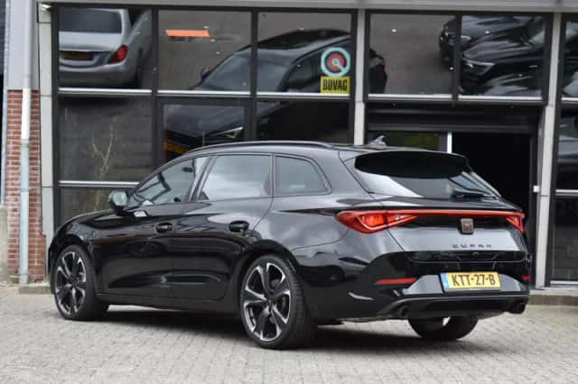 CUPRA Leon Sportstourer (2024) thumbnail 5