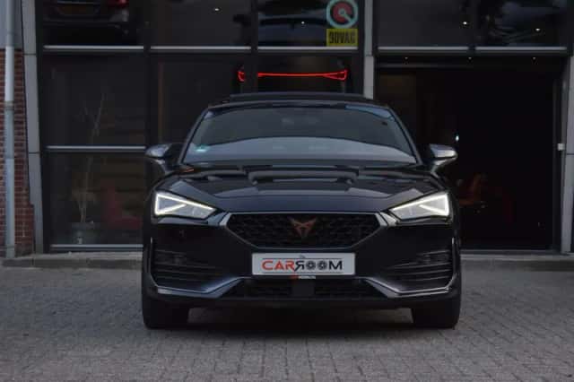 CUPRA Leon (2022) thumbnail 3