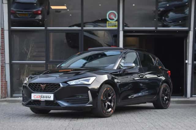 CUPRA Leon (2022) thumbnail 4