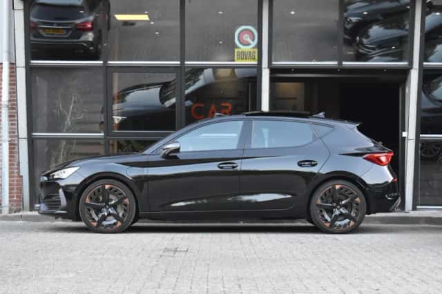 CUPRA Leon (2022) thumbnail 5