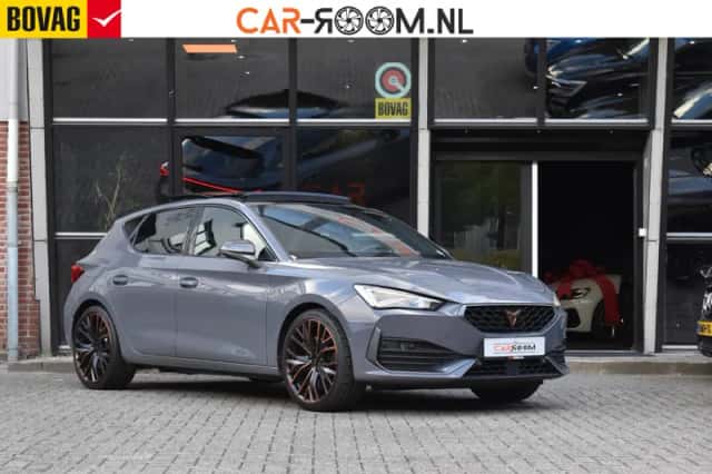 CUPRA Leon (2022) thumbnail 1